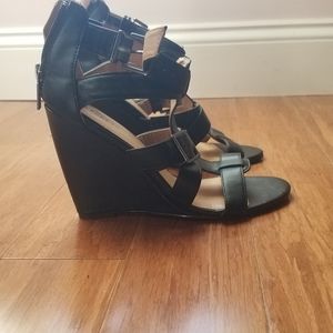 Strappy Express wedges